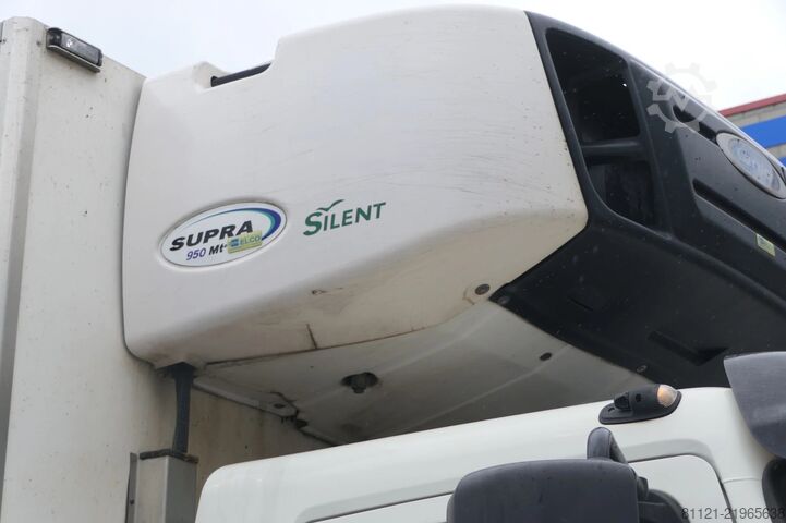 Refrigerated/frozen transport Volvo FL 240 | Carrier SUPRA 950Mt / Bi-temp | 3 Comp...