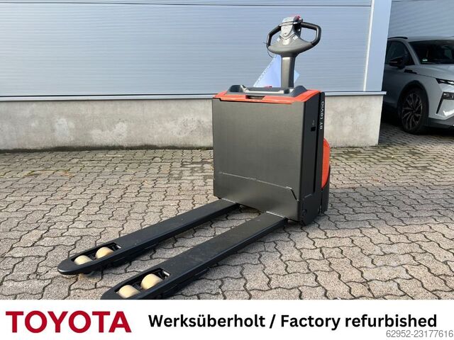 Niederhubwagen Toyota LWE 140 / Akku 99%