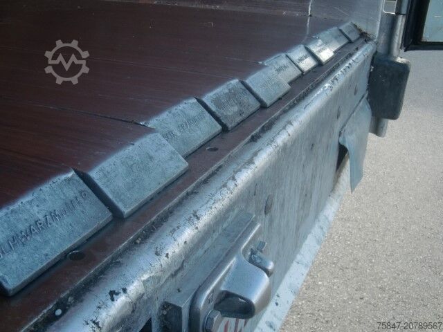 Walking floor semitrailer Schwarzmüller J-Serie 91m³ Cargofloor 10mm Bremsen neu
