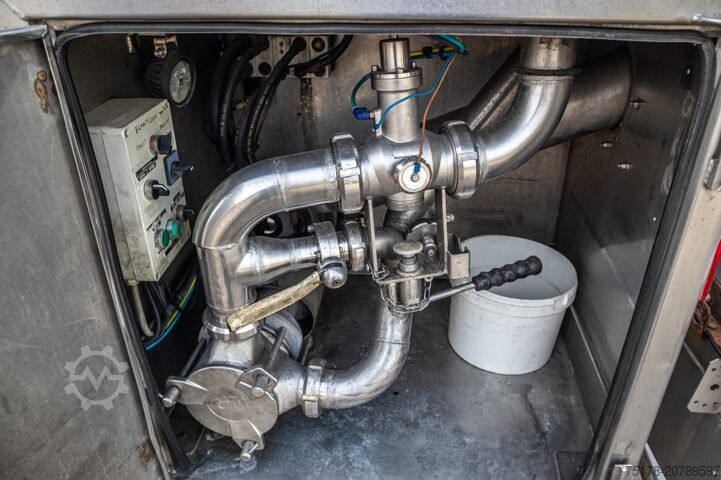 Milchtanker RENAULT KERAX 380+MAGYAR INOX 11000L/3COMP/MELK/LAIT/MILCH