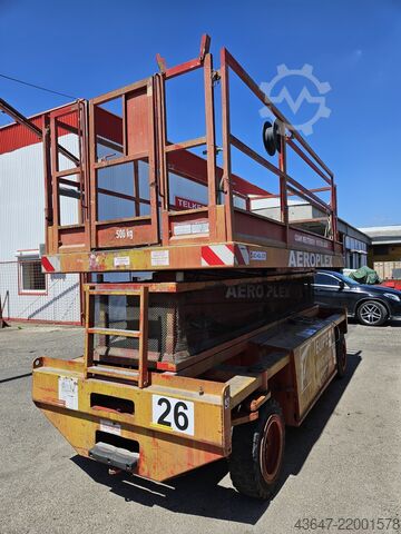 Scherenarbeitsbühne mit 15 m Hubhöhe Holland Lift HL Q 135 EL 18