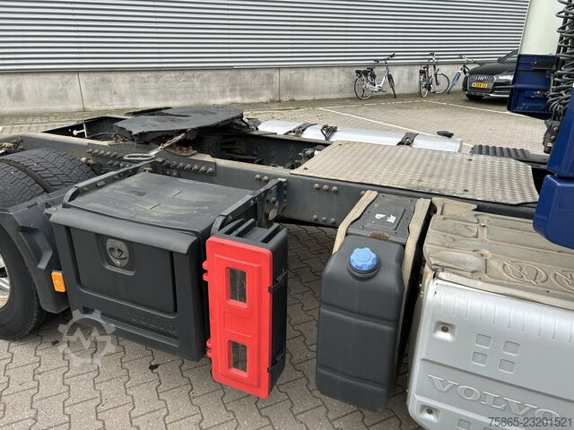 Volvo FM 330 Globetrotter / 742 dkm / VEB+ / Spoilers / NL Truck Volvo FM 330 Globetrotter / 742 dkm / VEB+ / Spoilers...