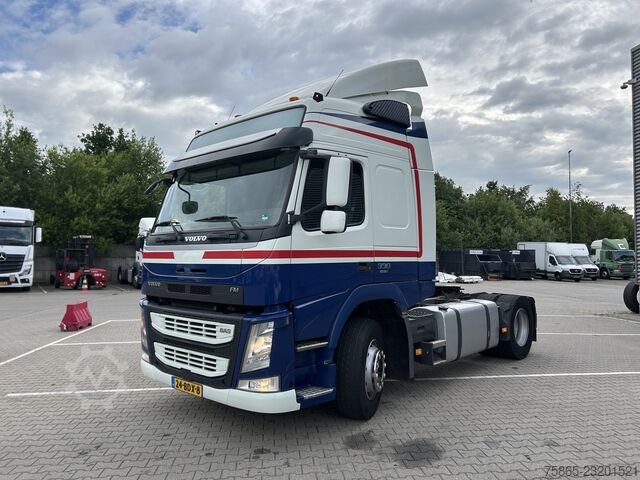 Volvo FM 330 Globetrotter / 742 dkm / VEB+ / Spoilers / NL Truck Volvo FM 330 Globetrotter / 742 dkm / VEB+ / Spoilers...