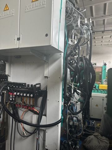 Spritzgießmaschine Arburg 680CB 400-170 Vertikal