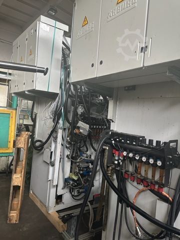 Spritzgießmaschine Arburg 680CB 400-170 Vertikal