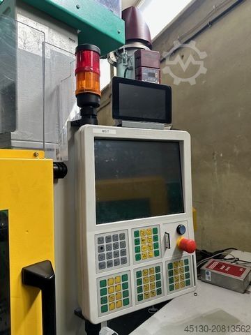 Spritzgießmaschine Arburg 270C 400-70 e²