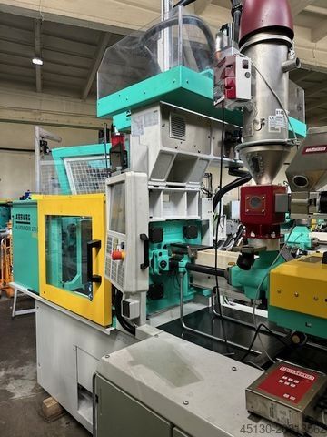 Spritzgießmaschine Arburg 270C 400-70 e²