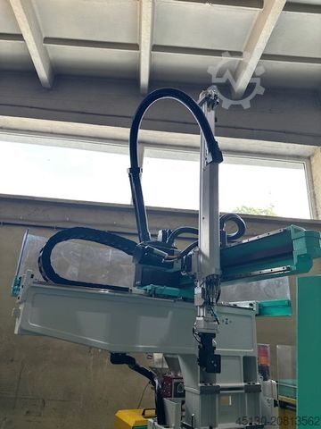 Spritzgießmaschine Arburg 270C 400-70 e²