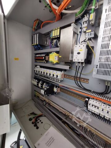 Vertical 5 achs machining center SPINNER VC560