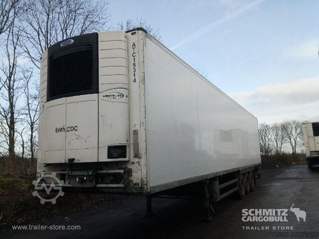 Reefer semitrailer Schmitz Cargobull Reefer Multitemp Taillift