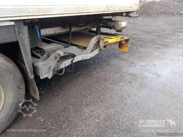 Reefer semitrailer Schmitz Cargobull Reefer Multitemp Taillift