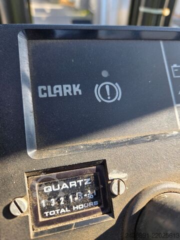 Elektro-Gabelstapler mit Zinkenversteller CLARK TM 15 N