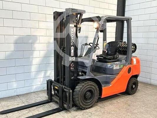 Forklift Toyota 02-8 FGF 25