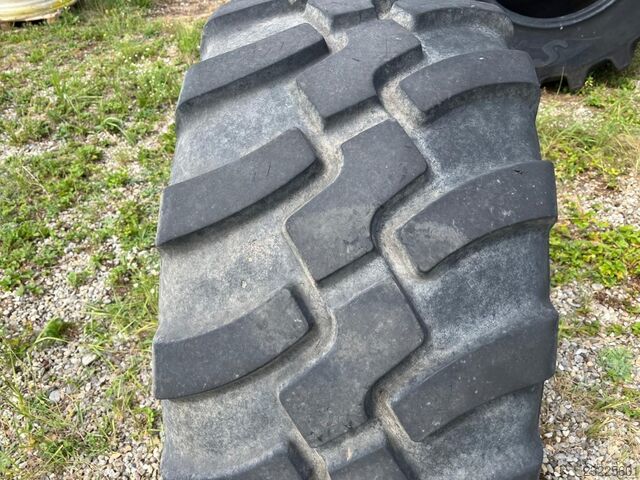 BKT 500/60 R22.5 Flotation Radial FL 630 BKT 500/60 R22.5 Flotation Radial FL 630
