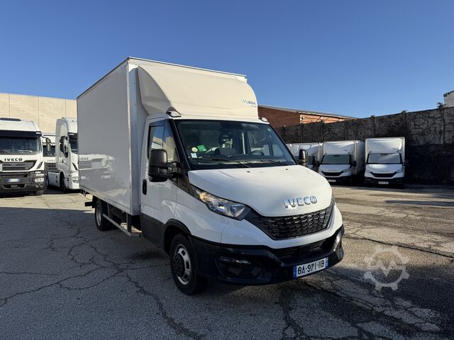 Box van Iveco daily 35-160