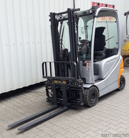 4-wheel forklift truck ID No. H00692 STILL RX20 - 16P