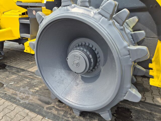 Kompaktor Deponie Bomag BC472 RB - Compactor