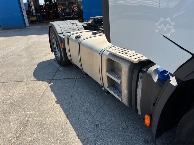 Standard tractor Iveco S-WAY 530 / 2x Tank / Intarder / Euro 6E