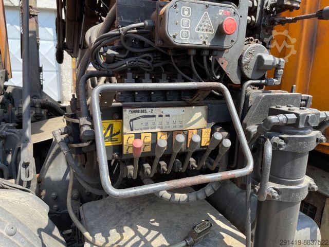 Kipper LKW SCANIA P114CB 4x4 Allrad 3-SKipper mit Frontkran Bj2000