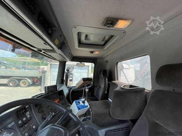 Kipper LKW SCANIA P114CB 4x4 Allrad 3-SKipper mit Frontkran Bj2000