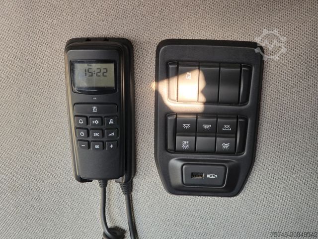 LKW-Fahrgestell SCANIA R450 * GESAMTZUG * ACC * STANDKLIMA * RETARDER