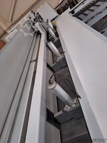 Plattenaufteilsäge HOLZMA HPP 250