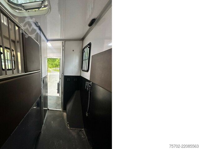 Van Mercedes-Benz 315 CDi Spinter Standard VA 1-2 Pferde