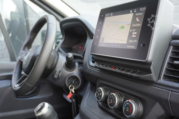 Delivery van Renault Trafic 2.0 dCi 130PK L2 EURO 6 - Airco - Navi -...