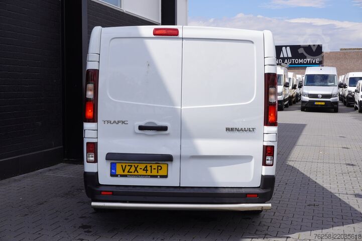 Delivery van Renault Trafic 2.0 dCi 130PK L2 EURO 6 - Airco - Navi -...