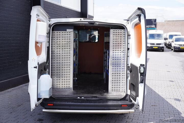Delivery van Renault Trafic 2.0 dCi 130PK L2 EURO 6 - Airco - Navi -...