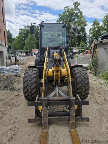 Loader Komatsu WA80M-7