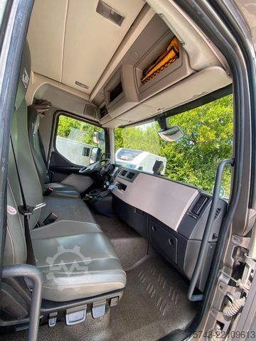 Viehtransporter LKW VOLVO FL 18.280 6 Pferde - Pop-Out