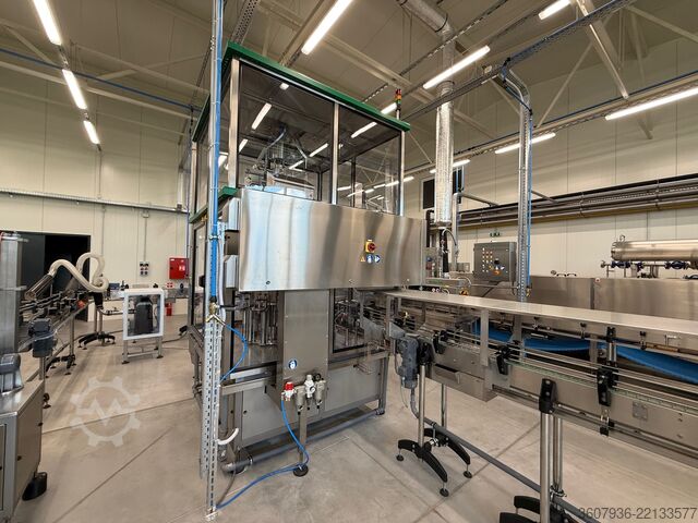 Fruit and vegetable juice filling machine INDEX-6 