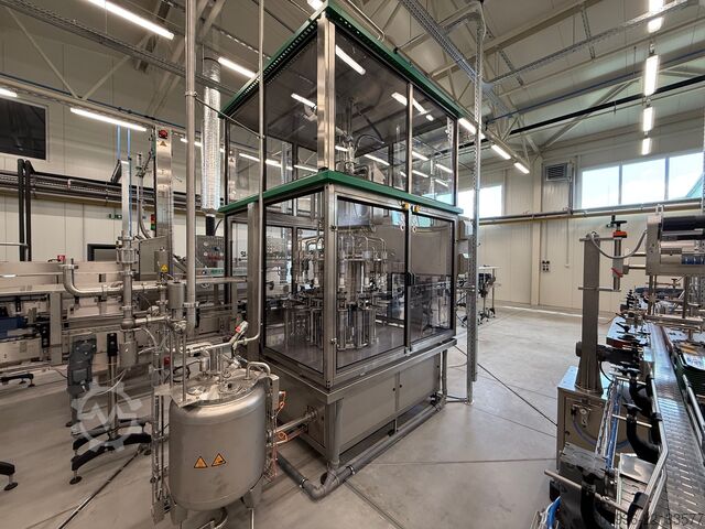 Fruit and vegetable juice filling machine INDEX-6 