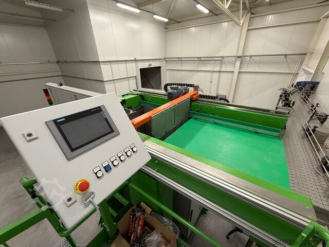 Fruit and vegetable juice filling machine INDEX-6 