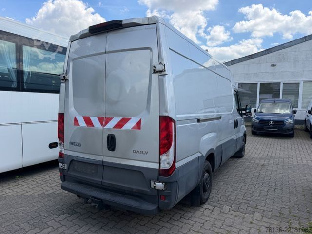 Kastenwagen hoch IVECO Daily Kasten AHK 3.5t L2H2 3 Sitzer