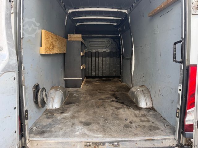 Kastenwagen hoch IVECO Daily Kasten AHK 3.5t L2H2 3 Sitzer