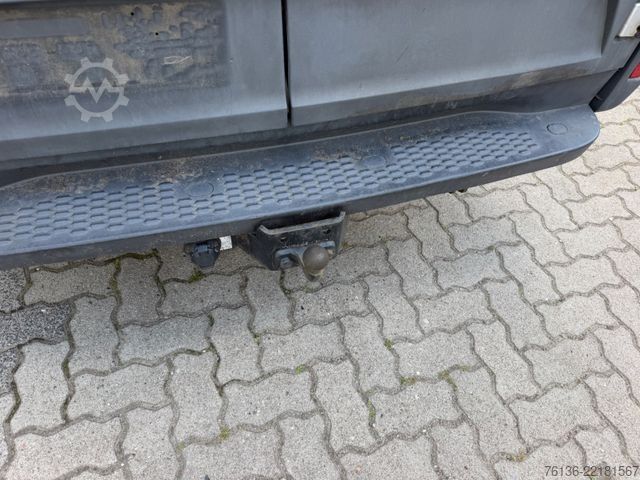 Kastenwagen hoch IVECO Daily Kasten AHK 3.5t L2H2 3 Sitzer