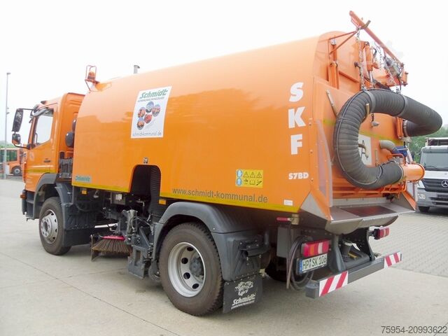 Road sweeper Mercedes-Benz Atego 1323 LKO 4x2 / Themis S7BD