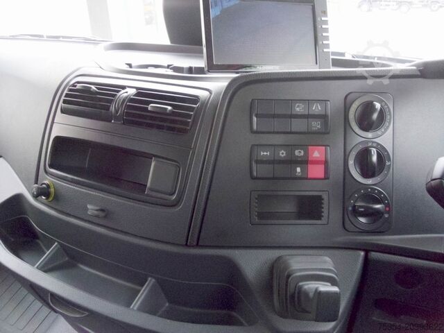 Road sweeper Mercedes-Benz Atego 1323 LKO 4x2 / Themis S7BD