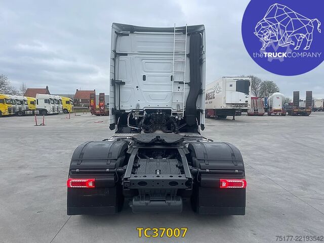 Standard-SZM Mercedes-Benz Actros L Pro Cabin 1845
