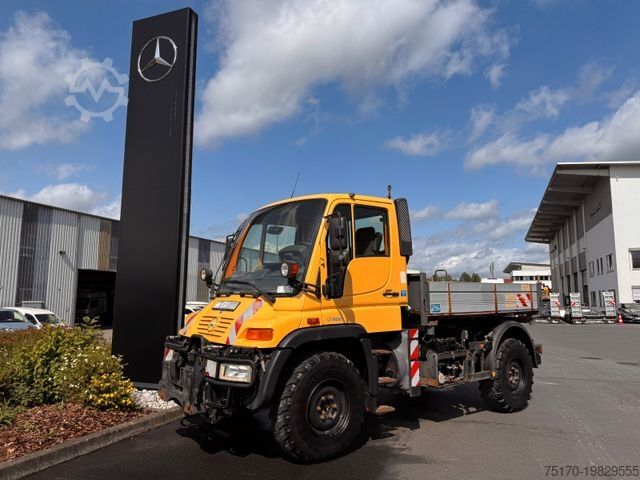 LKW mit Pritsche (offen) MERCEDES-BENZ Unimog U300 4x4 Vario-Pilot