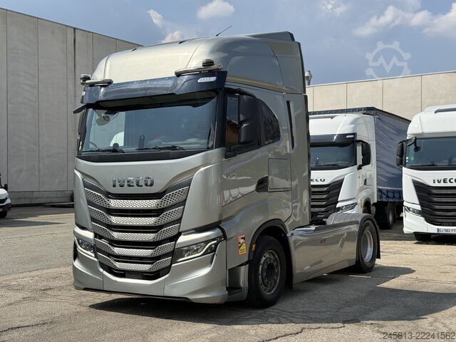 Standard tractor unit Iveco sway 570