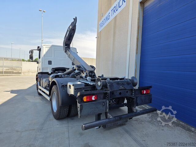 Truck chassis Iveco 180E25K