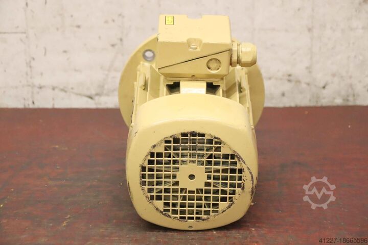 Electric motor 1.5 kW 2860 rpm Elektromotorenerk Grünhain DOMA 80K2-BW33