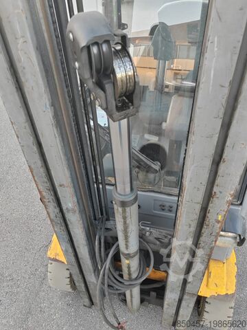 Elektrisch â 4 RĂ€der Jungheinrich EFG316k /5.5m/ batt 2022/ defect