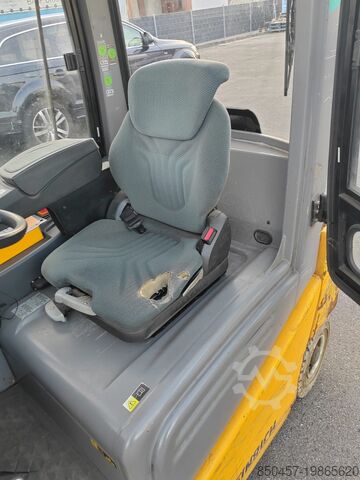 Elektrisch â 4 RĂ€der Jungheinrich EFG316k /5.5m/ batt 2022/ defect