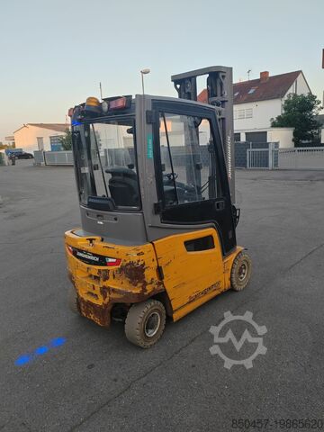 Elektrisch â 4 RĂ€der Jungheinrich EFG316k /5.5m/ batt 2022/ defect