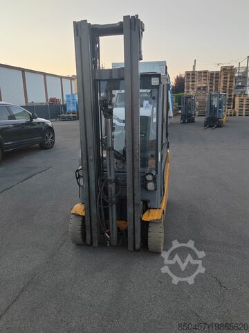 Elektrisch â 4 RĂ€der Jungheinrich EFG316k /5.5m/ batt 2022/ defect