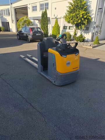 Horizontale Kommissionierer Jungheinrich ECE 225 Li-Ion/ 2.4m/ 2020yy/ 3057mh